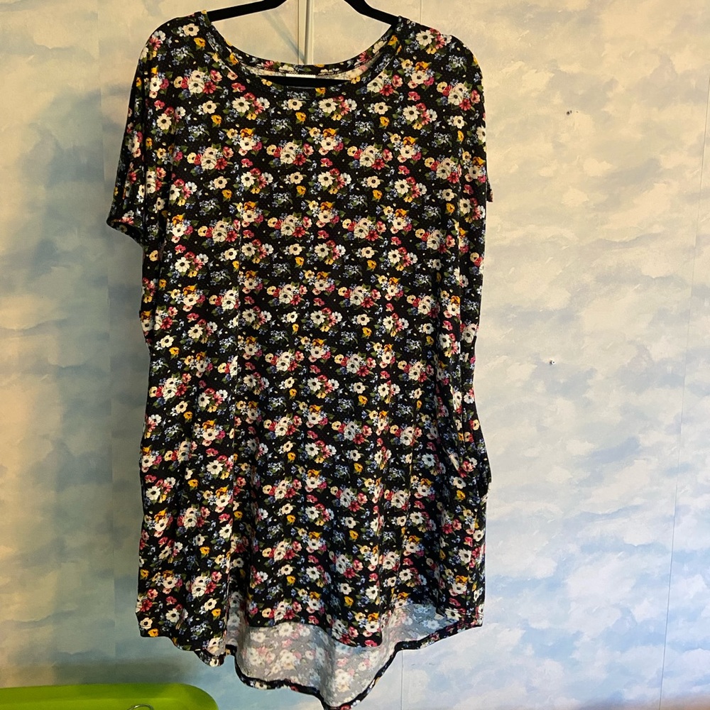 LuLaRoe Mitzi tunic-no belt